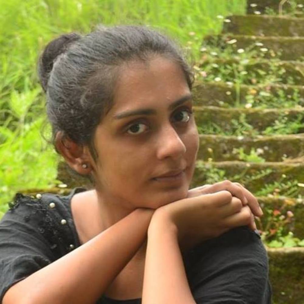 Meet your Posher, Shreyonti